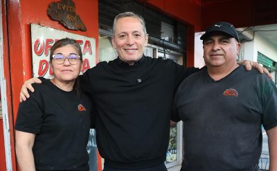 FERNANDO GRAY RECORRIÓ EL PASEO DE COMPRAS PEATONAL PARA IMPULSAR EL COMERCIO LOCAL EN EL JAGÜEL