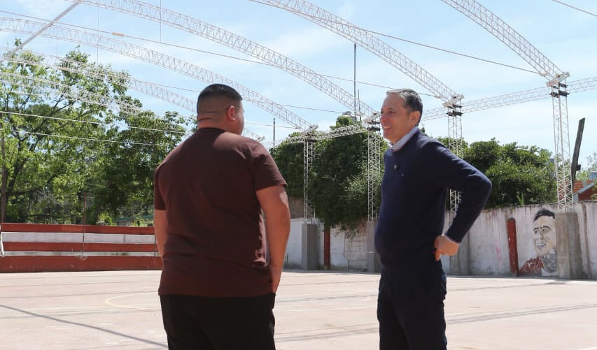 FERNANDO GRAY SUPERVISÓ EL AVANCE DE LA OBRA DE CONSTRUCCIÓN DEL TECHO PARABÓLICO EN EL CLUB SANTA CATALINA