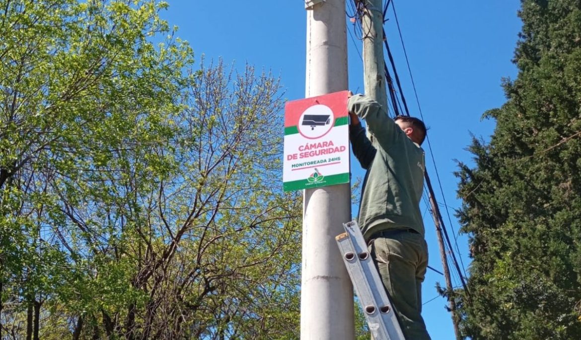 EL MUNICIPIO SIGUE REFORZANDO LA SEGURIDAD E INSTALÓ NUEVAS CÁMARAS EN MONTE GRANDE