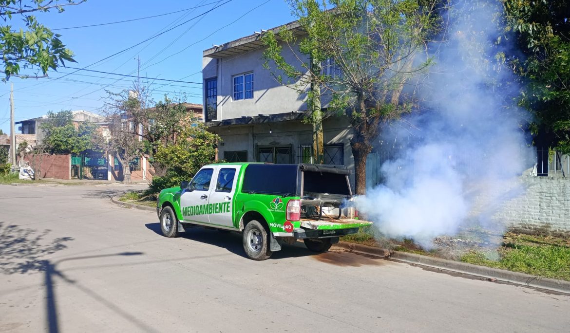 CONTINÚAN LAS TAREAS DE FUMIGACIÓN EN ESTEBAN ECHEVERRÍA