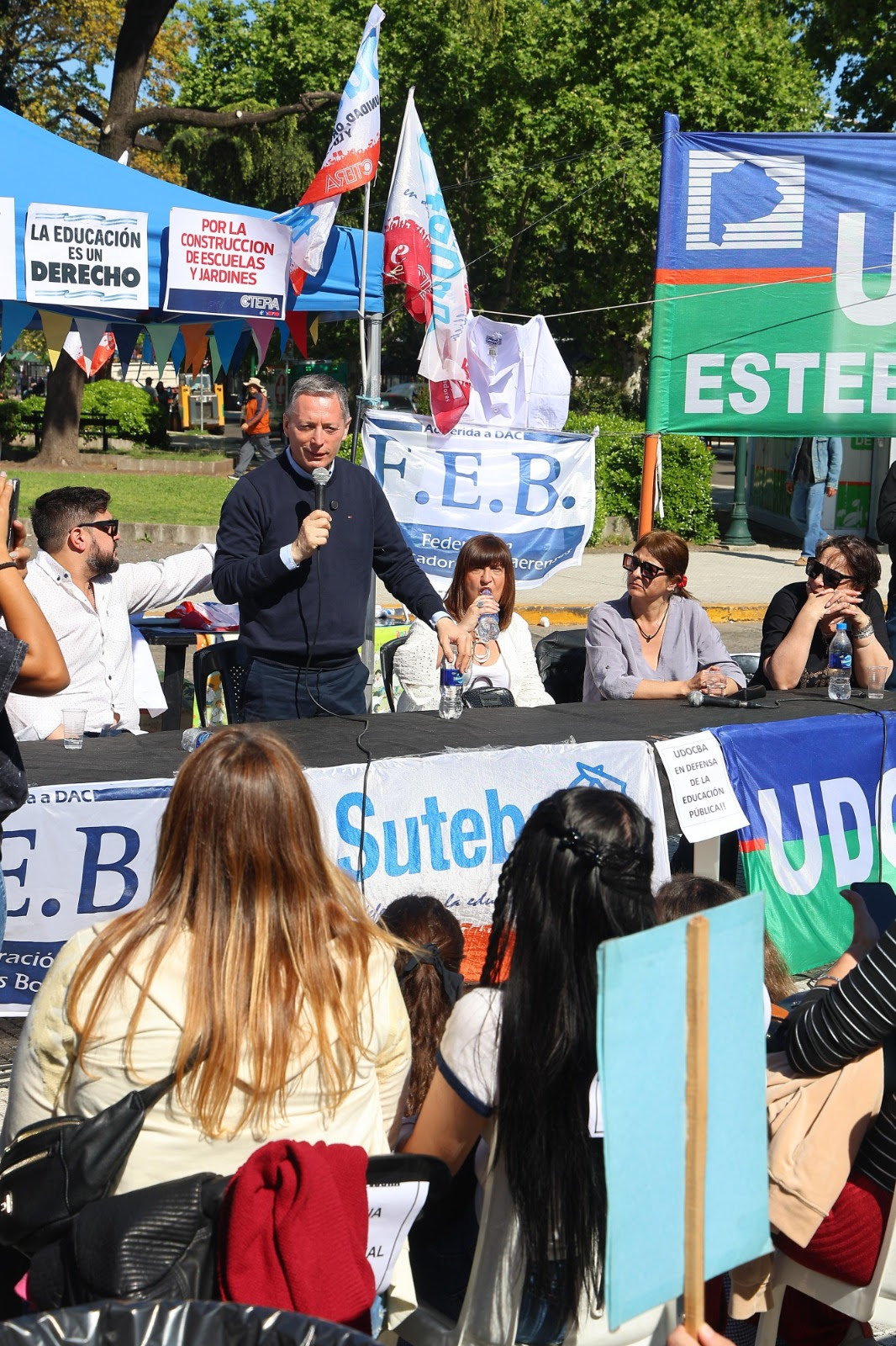 FERNANDO GRAY ACOMPAÑÓ LA JORNADA NACIONAL DE PROTESTA POR LA EDUCACIÓN
