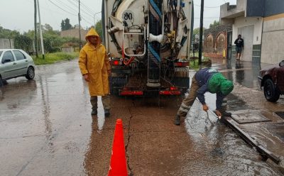 EL MUNICIPIO REALIZA TAREAS DE LIMPIEZA Y DESOBSTRUCCIÓN EN DIFERENTES PUNTOS DEL DISTRITO