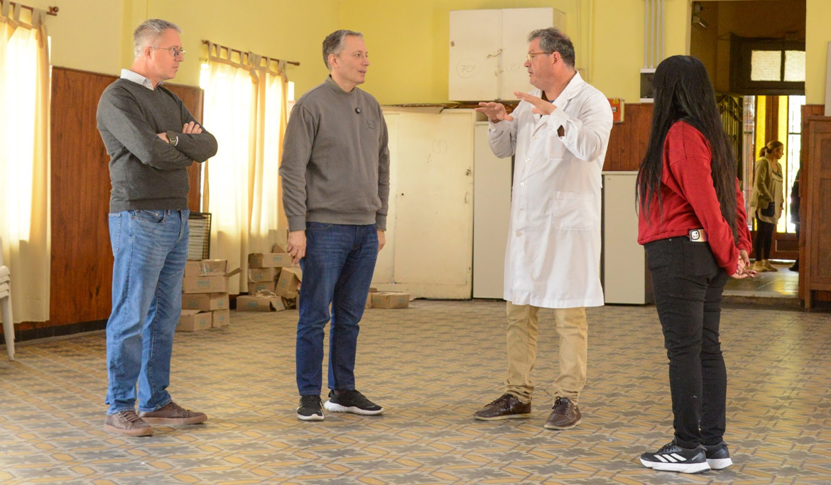 FERNANDO GRAY SUPERVISÓ LAS OBRAS EN LA ESCUELA PRIMARIA N° 1 DE MONTE GRANDE