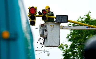 INSTALACIÓN DE NUEVOS CONTADORES DE TIEMPO EN SEMÁFOROS DEL DISTRITO