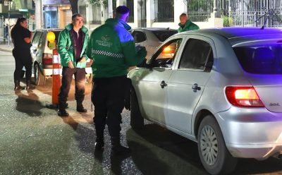 OPERATIVO DE SEGURIDAD EN LA PLAZA MITRE DE MONTE GRANDE