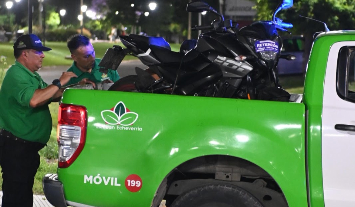 OPERATIVO DE SEGURIDAD Y CONTROL VEHICULAR EN PLAZAS DE MONTE GRANDE