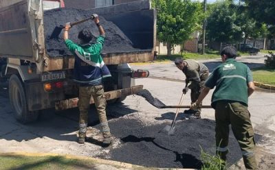 NUEVAS OBRAS DE BACHEO EN EL JAGÜEL