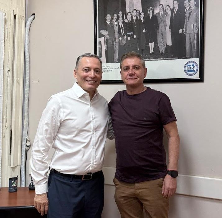 FERNANDO GRAY SE REUNIÓ CON EL SECRETARIO GENERAL DEL SINDICATO DE TINTOREROS
