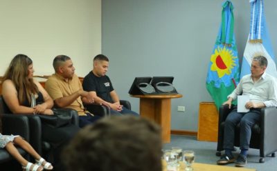 FERNANDO GRAY ENTREGÓ RECONOCIMIENTOS A DOS POLICÍAS HERIDOS EN CUMPLIMIENTO DEL DEBER