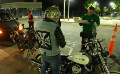MONTE GRANDE: OPERATIVOS DE SEGURIDAD Y CONTROL VEHICULAR EN LAS PLAZAS MITRE Y SALTA