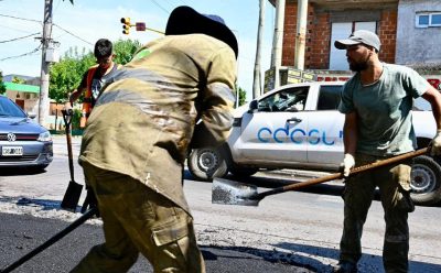 MONTE GRANDE: CONTINÚAN LAS OBRAS DE BACHEO EN CALLES Y AVENIDAS