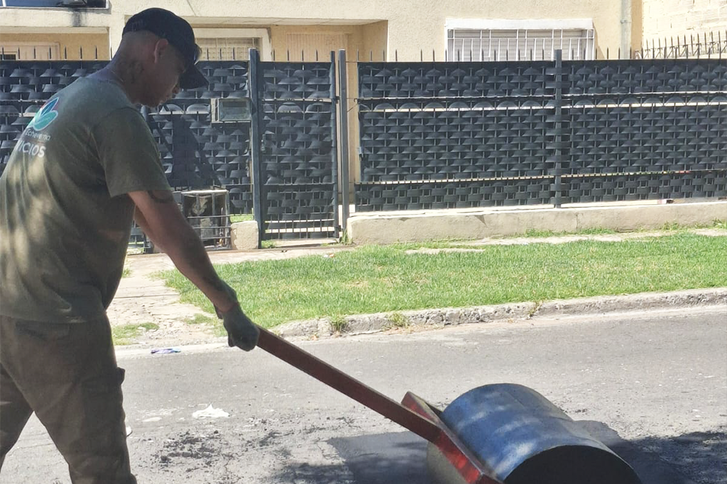 MONTE GRANDE: AVANZAN LOS TRABAJOS DE BACHEO