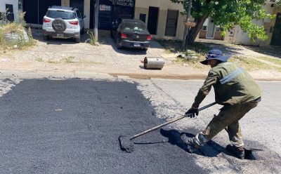 SIGUEN LOS TRABAJOS DE BACHEO EN CALLES Y AVENIDAS DE MONTE GRANDE
