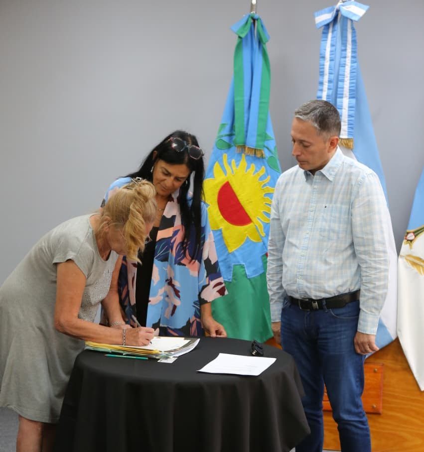 EL MUNICIPIO AVANZA CON LA REGULARIZACIÓN DEL BARRIO ALTOS DE LA CALANDRIA, EN EL JAGÜEL