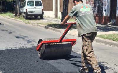 NUEVAS OBRAS DE BACHEO EN MONTE GRANDE