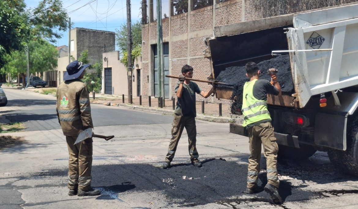 LUIS GUILLÓN: CONTINÚAN ADELANTE LOS TRABAJOS DE BACHEO