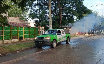 CONTINÚAN LOS OPERATIVOS DE FUMIGACIÓN EN EL DISTRITO