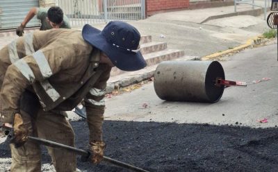 NUEVAS OBRAS DE BACHEO EN LUIS GUILLÓN