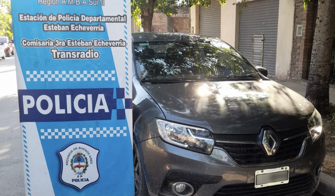 9 DE ABRIL: PERSECUCIÓN TERMINÓ CON TRES DETENIDOS POR EL ROBO DE UN AUTO 
