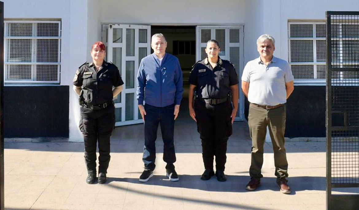 FERNANDO GRAY RECORRIÓ LA SEDE DE LA FUERZA BARRIAL DE APROXIMACIÓN