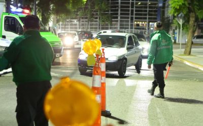 OPERATIVO DE SEGURIDAD Y CONTROL VEHICULAR EN LA PLAZA MITRE DE MONTE GRANDE