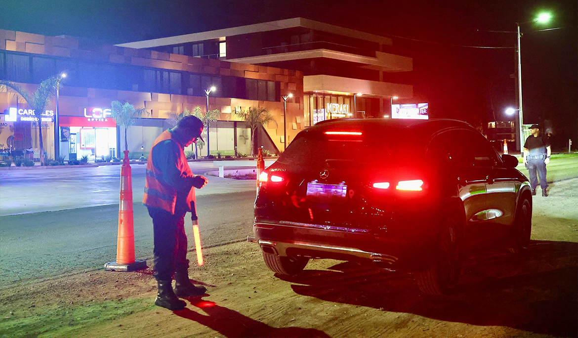 OPERATIVOS DE SEGURIDAD Y CONTROL VEHICULAR EN MONTE GRANDE Y CANNING