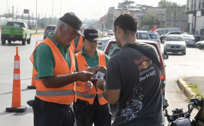 OPERATIVOS DE SEGURIDAD Y CONTROL VEHICULAR EN DIVERSOS PUNTOS DEL DISTRITO