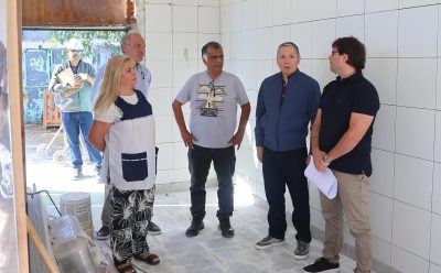 FERNANDO GRAY RECORRIÓ LAS OBRAS QUE SE EJECUTAN EN LA ESCUELA PRIMARIA N° 17