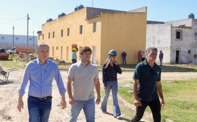 FERNANDO GRAY RECORRIÓ EL AVANCE DE LAS OBRAS EN EL COMPLEJO HABITACIONAL DEL BARRIO SAN AGUSTÍN