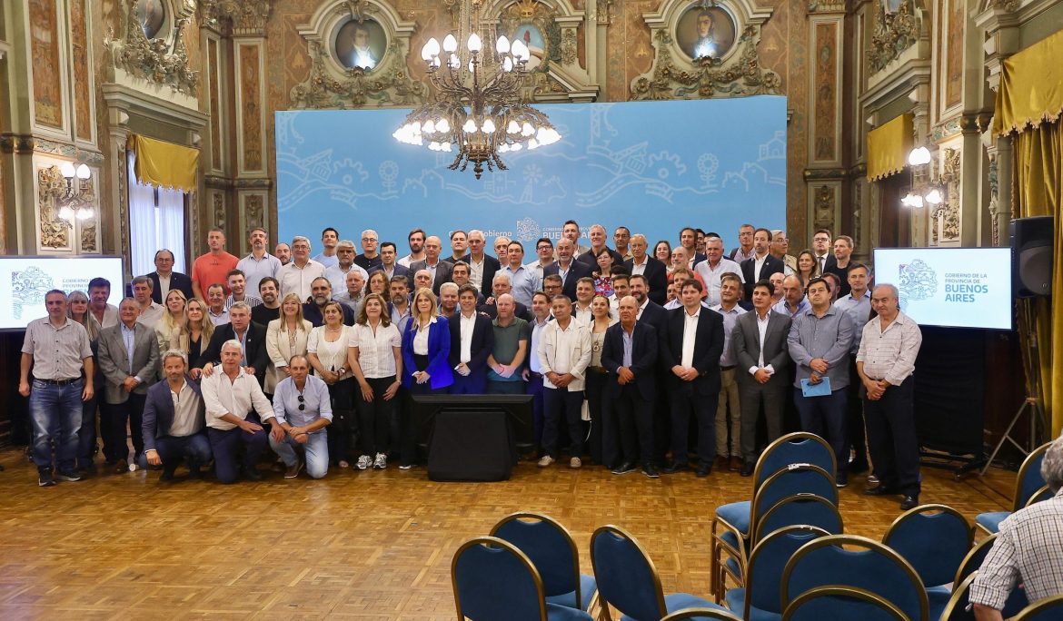 LA PLATA: VALERIA BELLIZZI PARTICIPÓ DE UNA REUNIÓN CONVOCADA POR AXEL KICILLOF