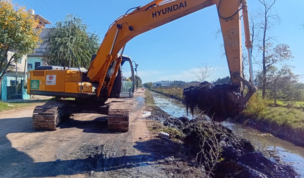 9 DE ABRIL: EL MUNICIPIO AVANZA CON LAS TAREAS DE LIMPIEZA DE ARROYOS  