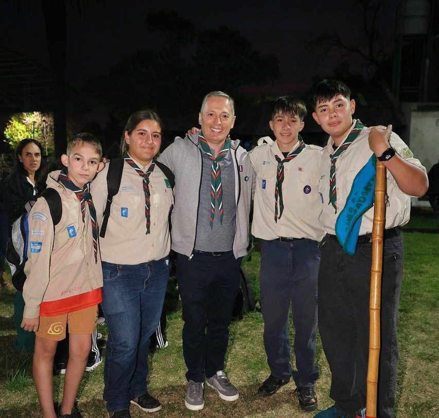 EL INTENDENTE FERNANDO GRAY PARTICIPÓ DEL 20° ANIVERSARIO DEL GRUPO SCOUT ISLAS MALVINAS