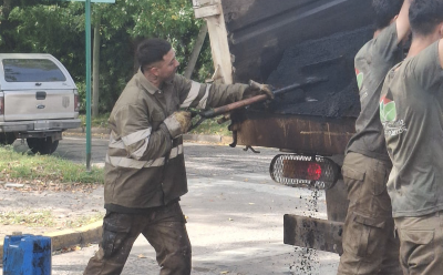 MONTE GRANDE: CONTINÚAN LOS TRABAJOS DE BACHEO