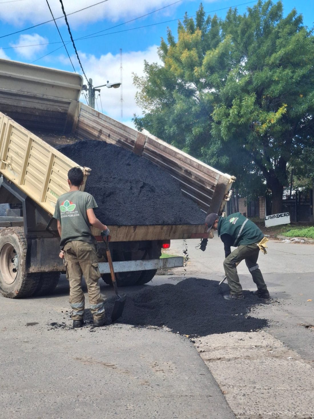 LUIS GUILLÓN: NUEVAS OBRAS DE BACHEO PARA MEJORAR LA SEGURIDAD VIAL