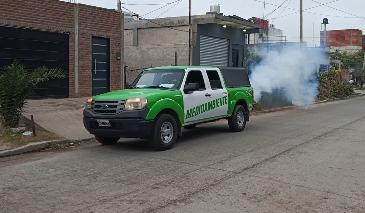 SIGUEN LAS TAREAS DE FUMIGACIÓN EN ESTEBAN ECHEVERRÍA
