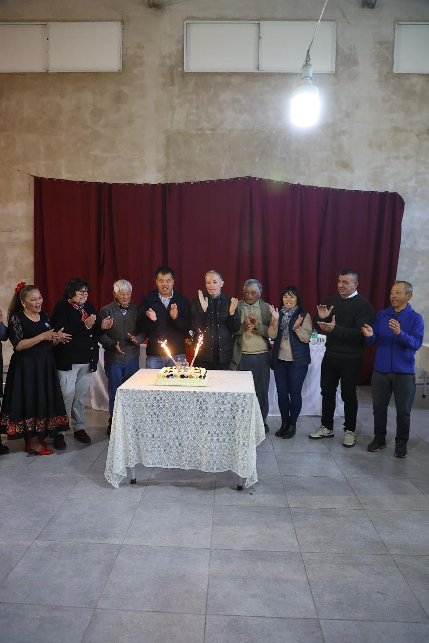 FERNANDO GRAY FESTEJÓ JUNTO A VECINAS Y VECINOS LOS 52 AÑOS DE LA ASOCIACIÓN DE COLONOS DE ESTEBAN ECHEVERRÍA