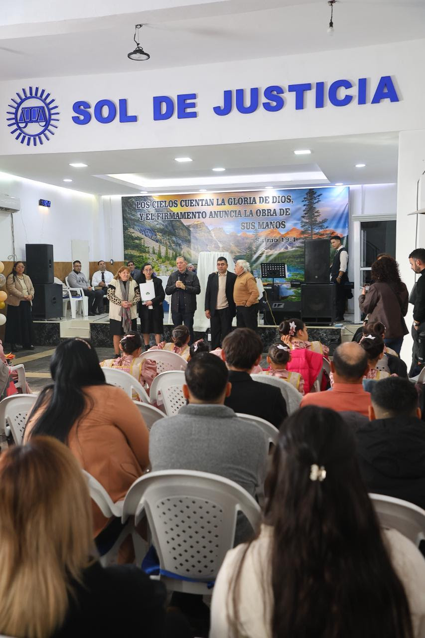FERNANDO GRAY CELEBRÓ JUNTO CON LA COMUNIDAD DE LA IGLESIA EVANGÉLICA PENTECOSTAL SOL DE JUSTICIA LOS 41 AÑOS DE LA INSTITUCIÓN