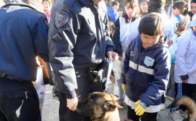 LA SECCIÓN DE CANES DE LA POLICÍA FEDERAL REALIZÓ UNA JORNADA EDUCATIVA EN LA ESCUELA PRIMARIA N° 51 DE EL JAGÜEL