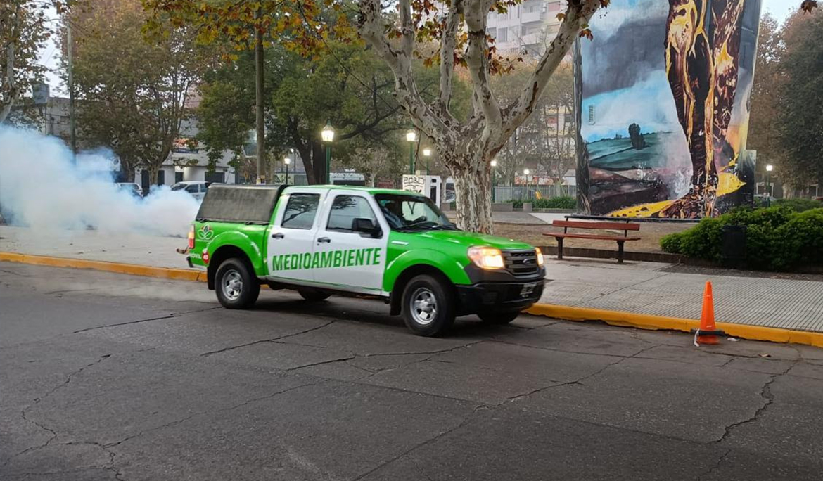 AVANZAN LAS TAREAS DE FUMIGACIÓN EN ESTEBAN ECHEVERRÍA