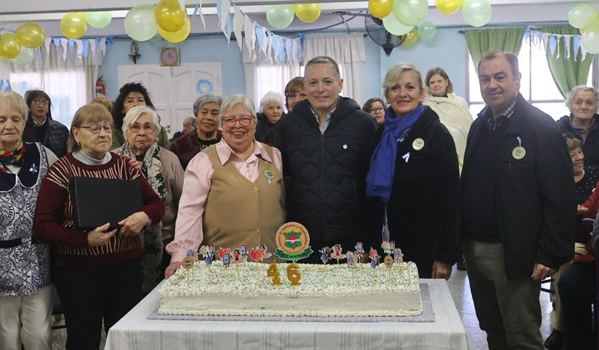 FERNANDO GRAY COMPARTIÓ CON VECINAS Y VECINOS LA CELEBRACIÓN POR EL 46° ANIVERSARIO DEL CENTRO DE JUBILADOS Y PENSIONADOS DEL PARTIDO DE ESTEBAN ECHEVERRÍA
