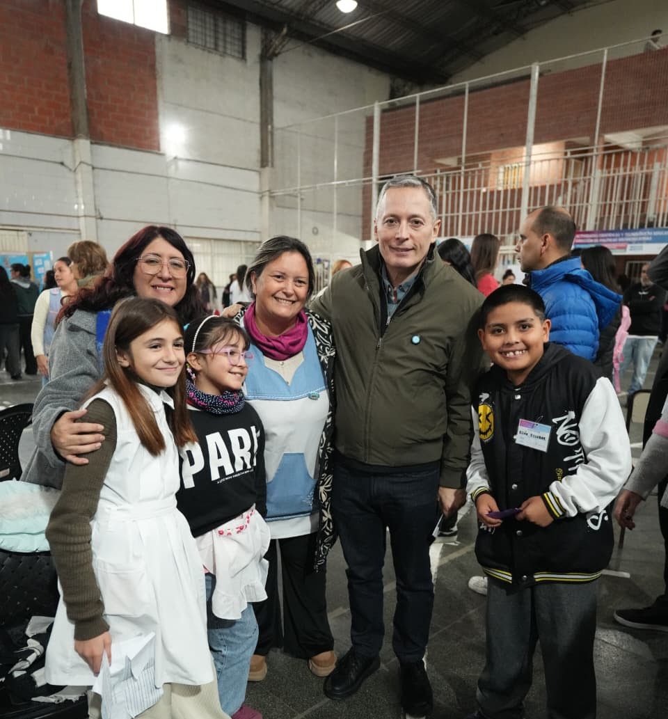 FERNANDO GRAY VISITÓ LA FERIA DISTRITAL DE ACTIVIDADES CIENTÍFICAS Y TECNOLÓGICAS EDUCATIVAS