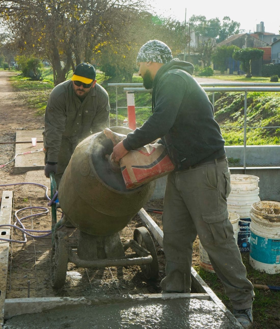 SE AVANZA CON OBRAS DE VEREDAS EN EL JAGÜEL
