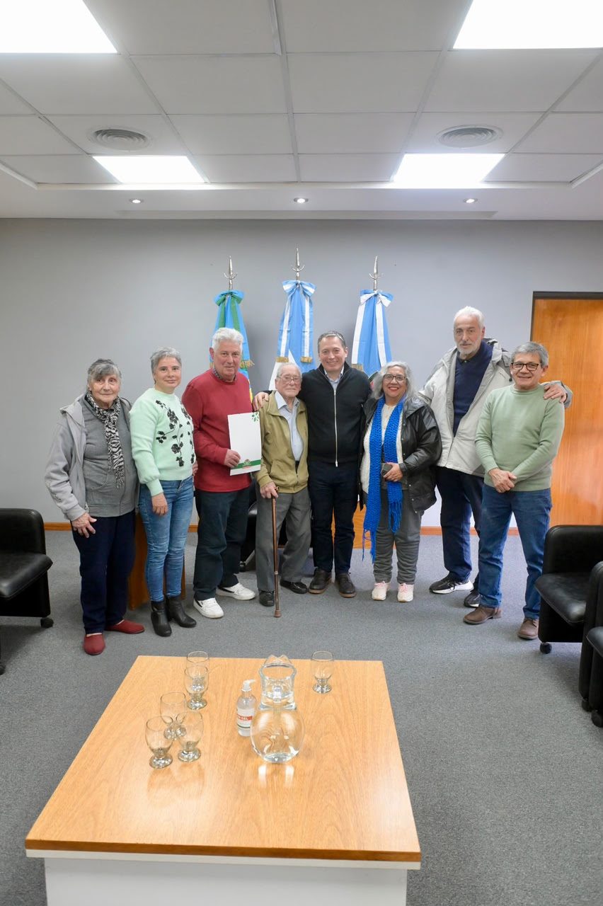 FERNANDO GRAY RECIBIÓ A INTEGRANTES DEL CENTRO DE ALMACENEROS MINORISTAS, AUTOSERVICIOS Y AFINES DE ESTEBAN ECHEVERRÍA