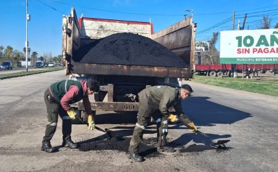 CONTINÚAN LOS TRABAJOS DE BACHEO EN 9 DE ABRIL