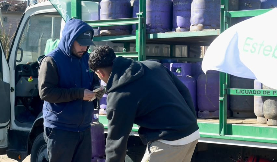 MONTE GRANDE SUR: NUEVO OPERATIVO DE RECARGA DE GARRAFAS A PRECIO ACCESIBLE