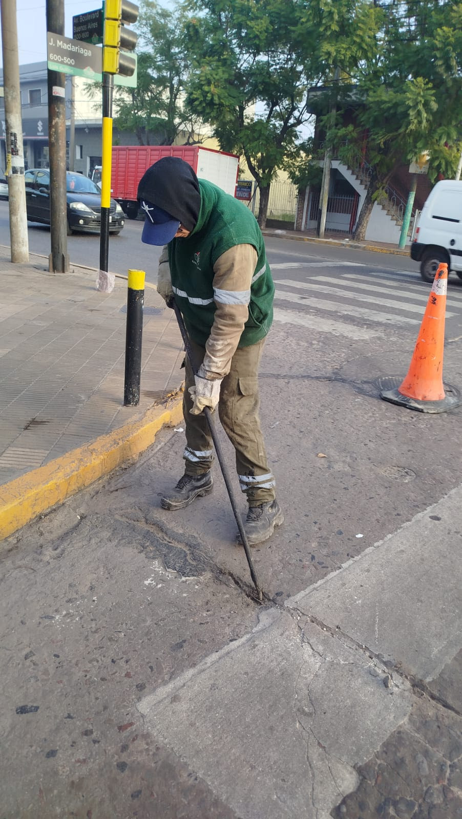 CONTINÚAN LAS TAREAS DE TOMADO DE JUNTAS EN LUIS GUILLÓN 