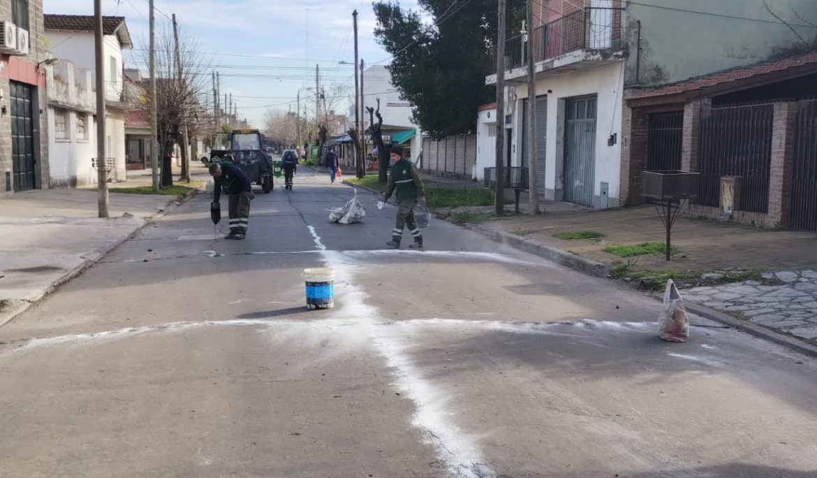 MONTE GRANDE: NUEVOS TRABAJOS DE TOMADO DE JUNTAS PARA MEJORAR LA SEGURIDAD VIAL