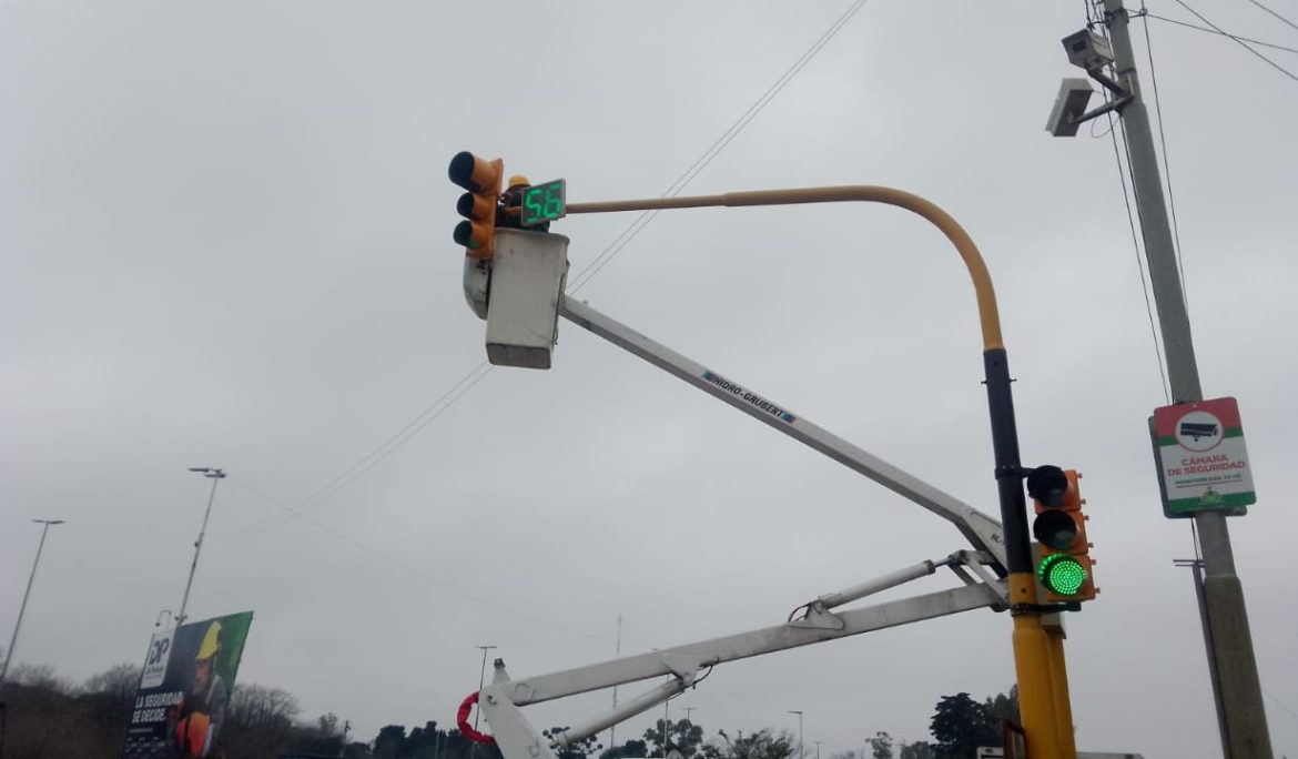 EL MUNICIPIO COLOCÓ CONTADORES DE TIEMPO EN SEMÁFOROS DE LUIS GUILLÓN