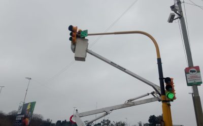 EL MUNICIPIO COLOCÓ CONTADORES DE TIEMPO EN SEMÁFOROS DE LUIS GUILLÓN
