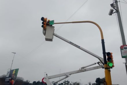 EL MUNICIPIO COLOCÓ CONTADORES DE TIEMPO EN SEMÁFOROS DE LUIS GUILLÓN